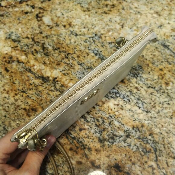 COACH HOLIDAY POPPY SILVER GOLD LMTD LEATHER Wristlet GUC Sm RETIRED - Picture 6 of 12